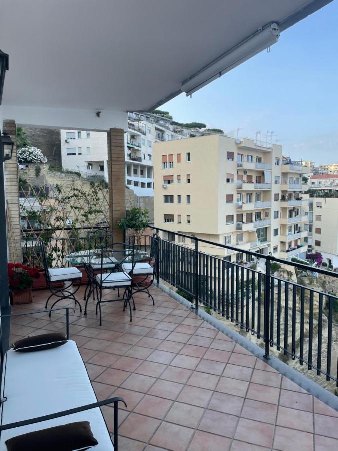 شقة Panoramico A Posillipo نابولي المظهر الخارجي الصورة